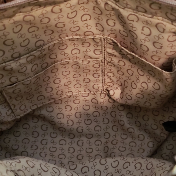 FINAL OFFER!! GUESS BLUSH PINK PURSE - Picture 7 of 8